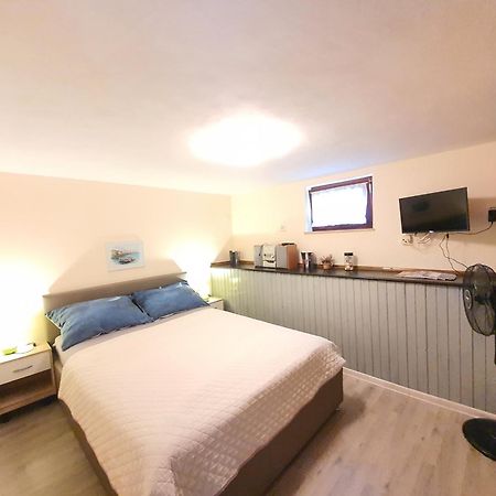 Apartments With A Parking Space Opric, Opatija - 7728 ロヴラン エクステリア 写真